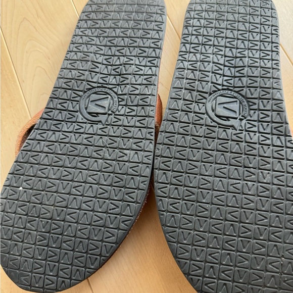 Waltzing Matilda Sandals - Picture 2 of 4